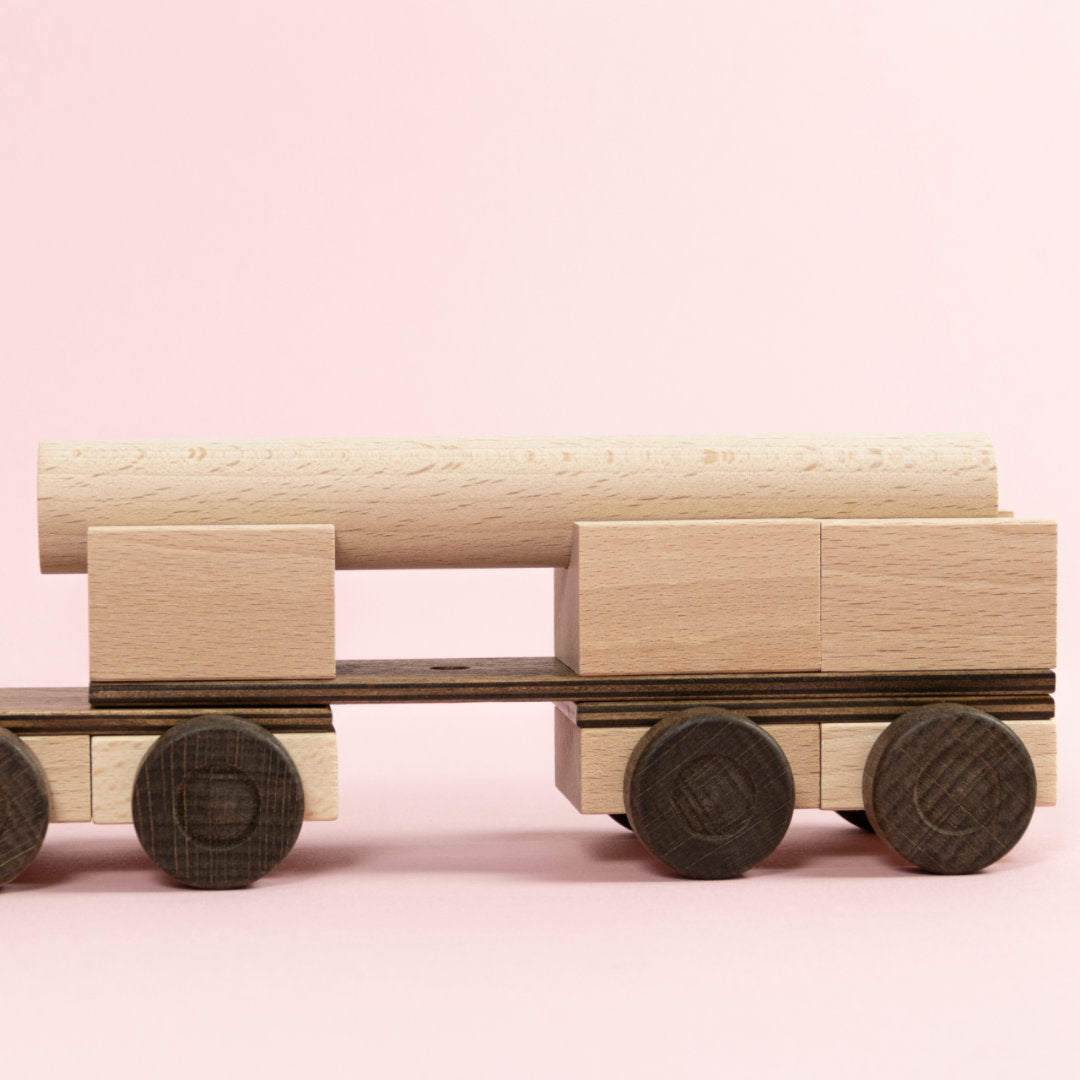 Flexi-Fahrzeug Bausatz aus naturbelassenem Buchenholz, Detailaufnahme