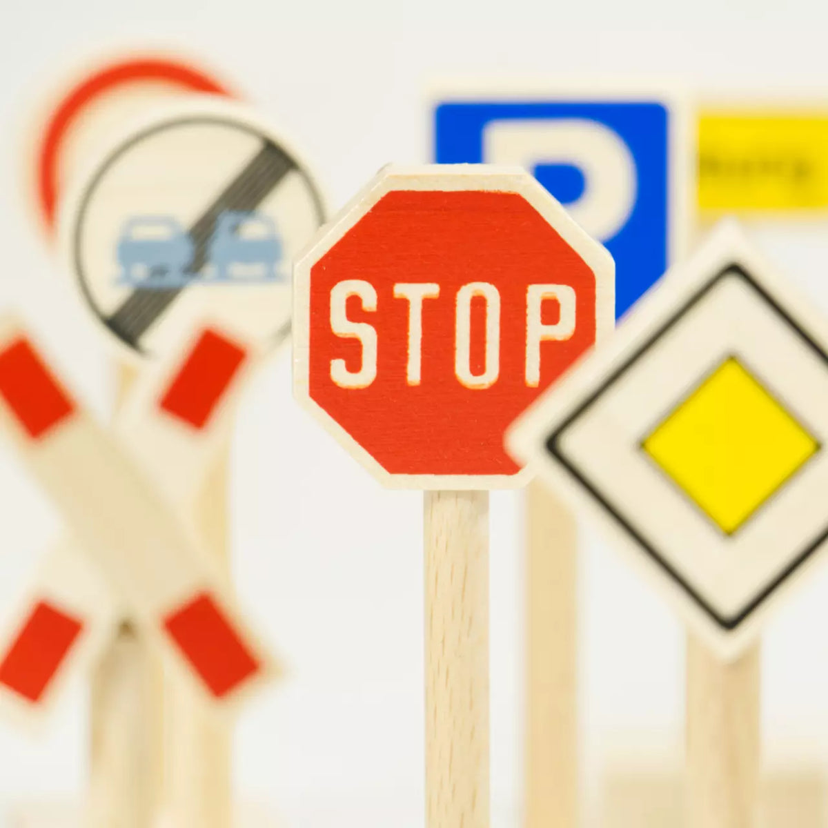 Holz Verkehrsschild Stop
