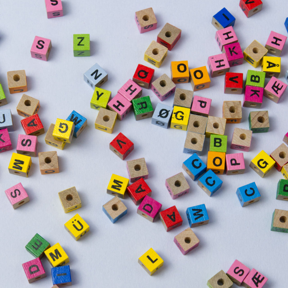 Holzperlen bunte Buchstaben, goki – Foto 2