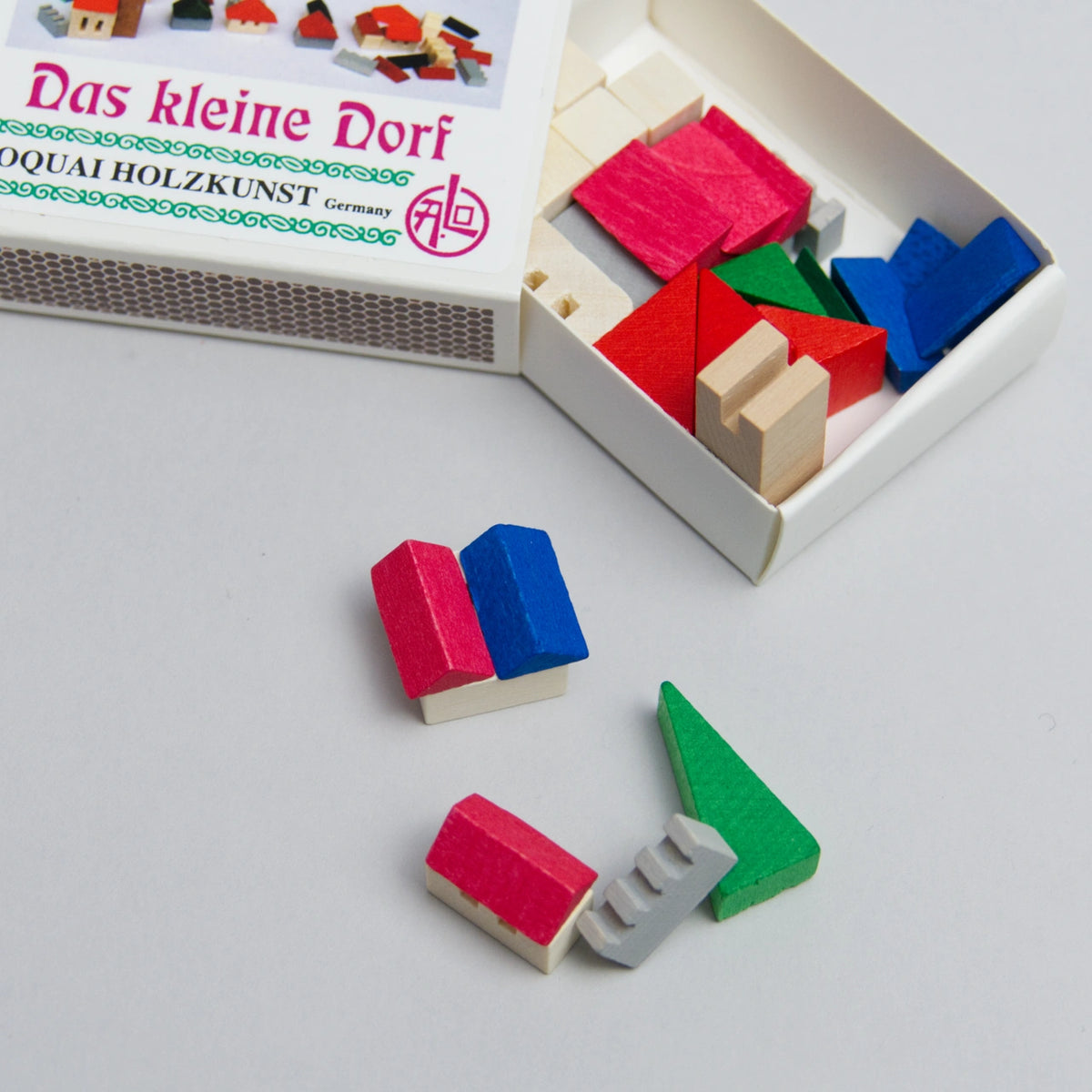 Holzminiatur Das kleine Dorf in der Streichholzschachtel