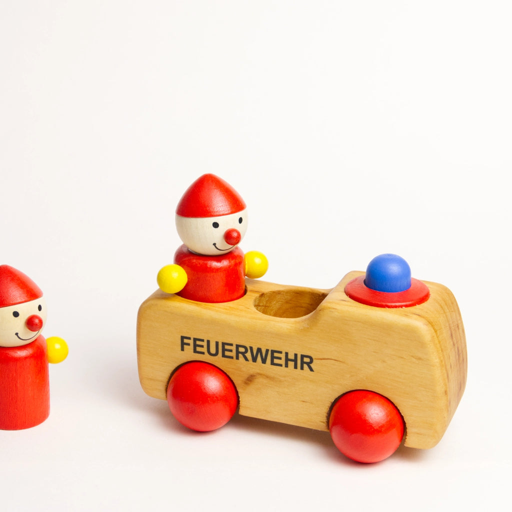 Feuerwehrwicht „Manne“, Feuerwehrauto mit Hupe, Pfingstweid