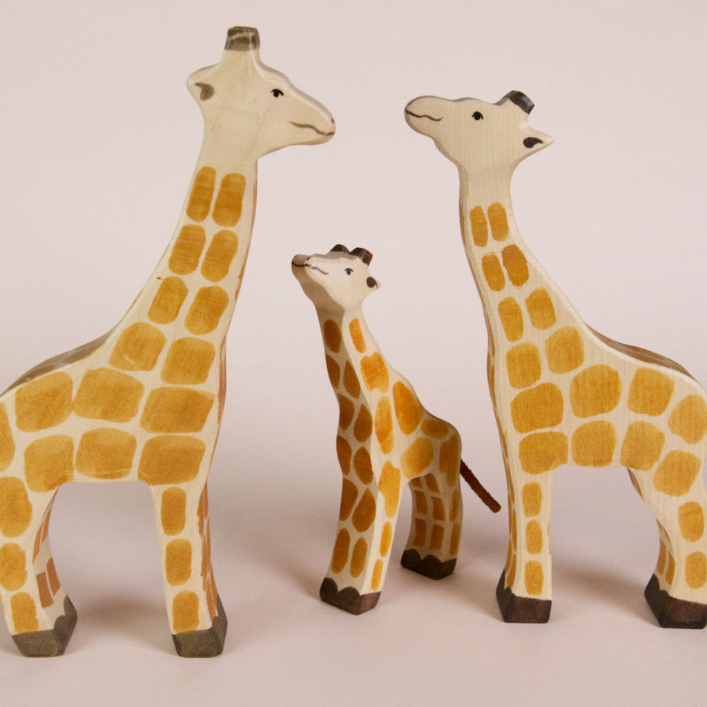 Giraffe Spielfigur aus Holz von Holztiger – Foto 3