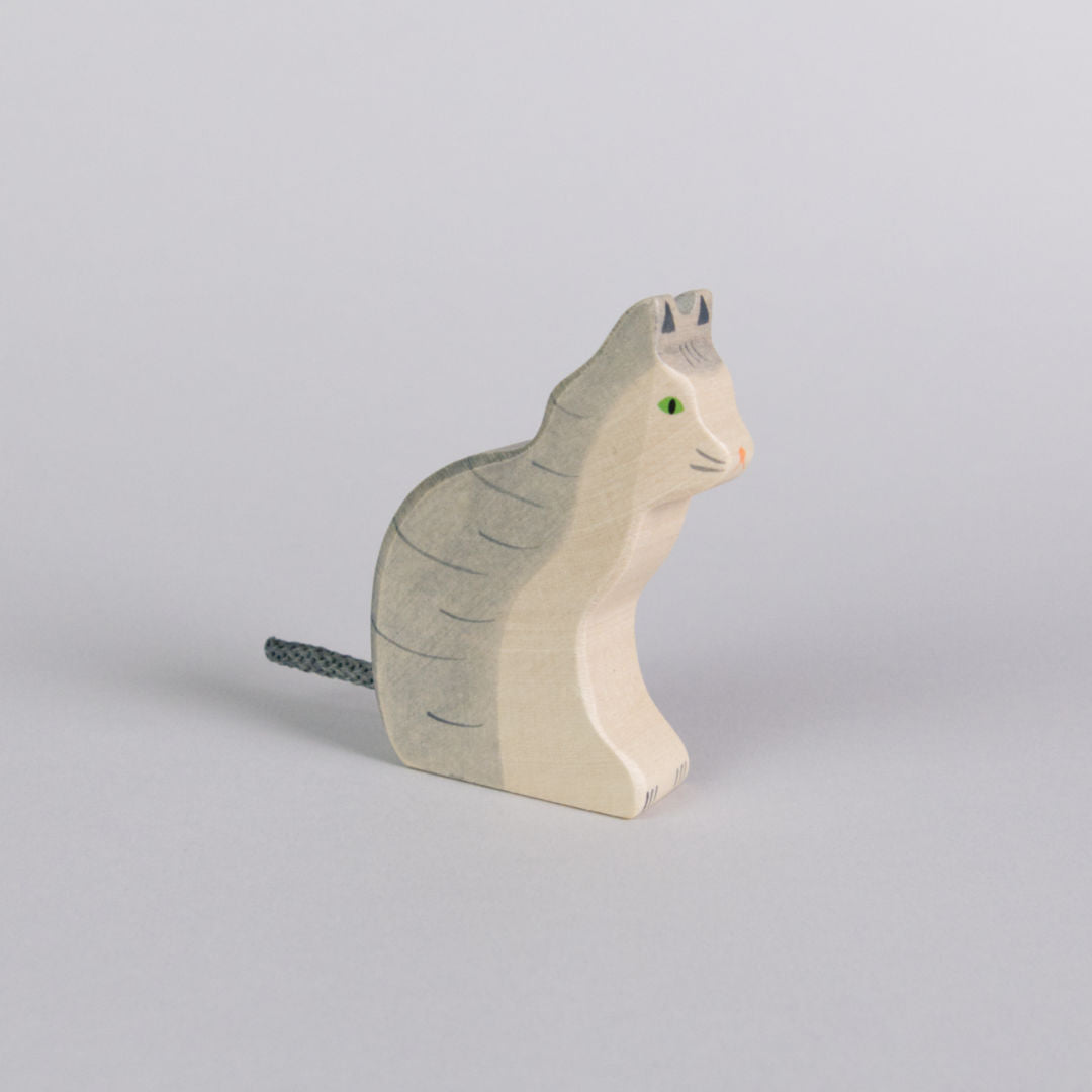 Katze sitzend von Holztiger