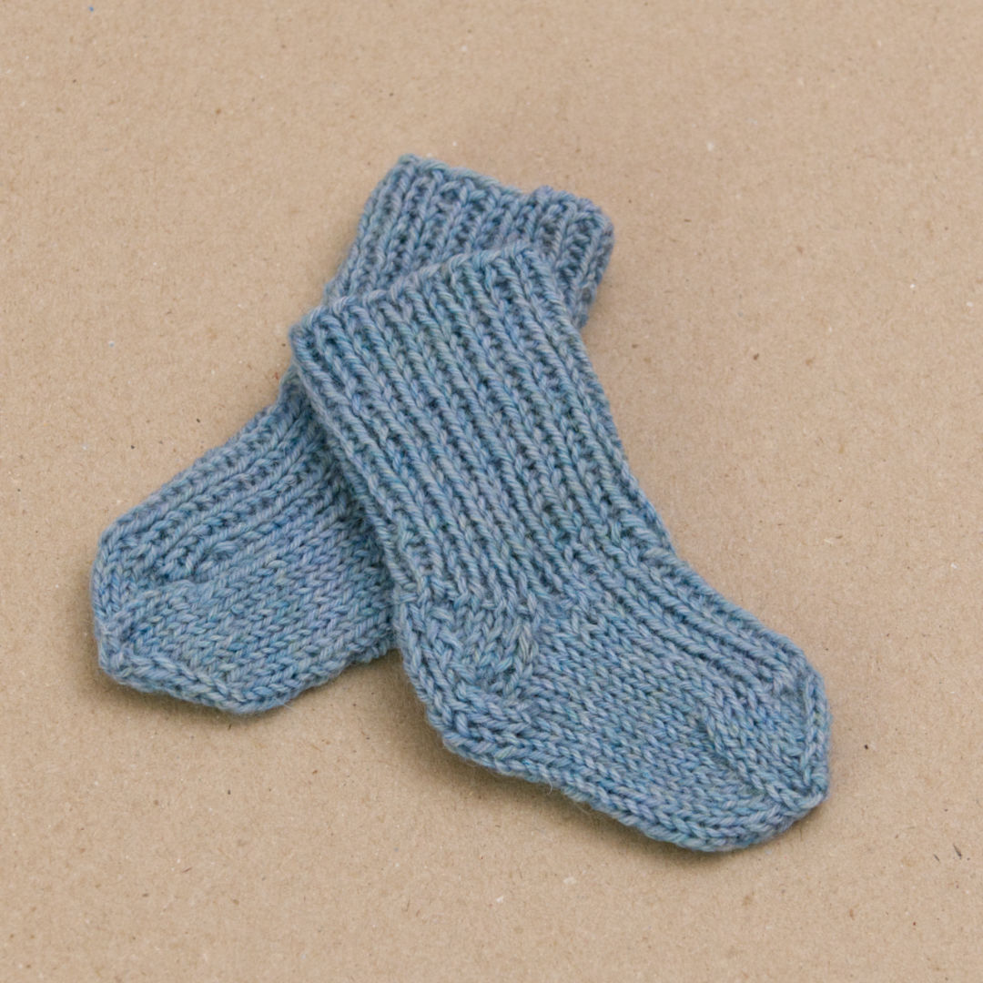Puppensocken handgestrickt, hellblau