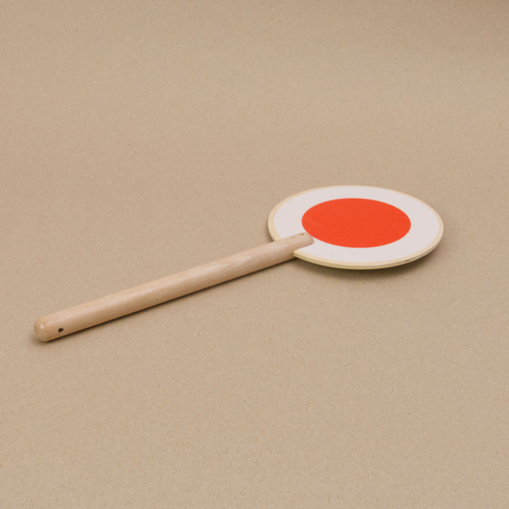 Signalkelle Spielzeug aus Holz, goki – Foto 3