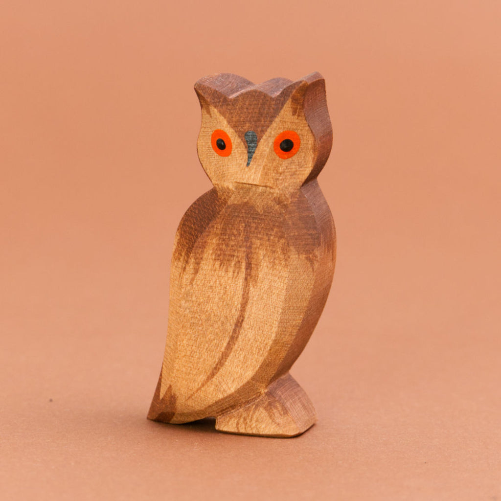 Ostheimer Uhu, handgefertigte Holzfiguren