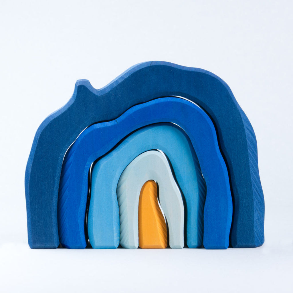 5 heiliges Höhlenset aus Holz von Glückskäfer in den Farben Orange und verschiedenen Blauabstufungen.