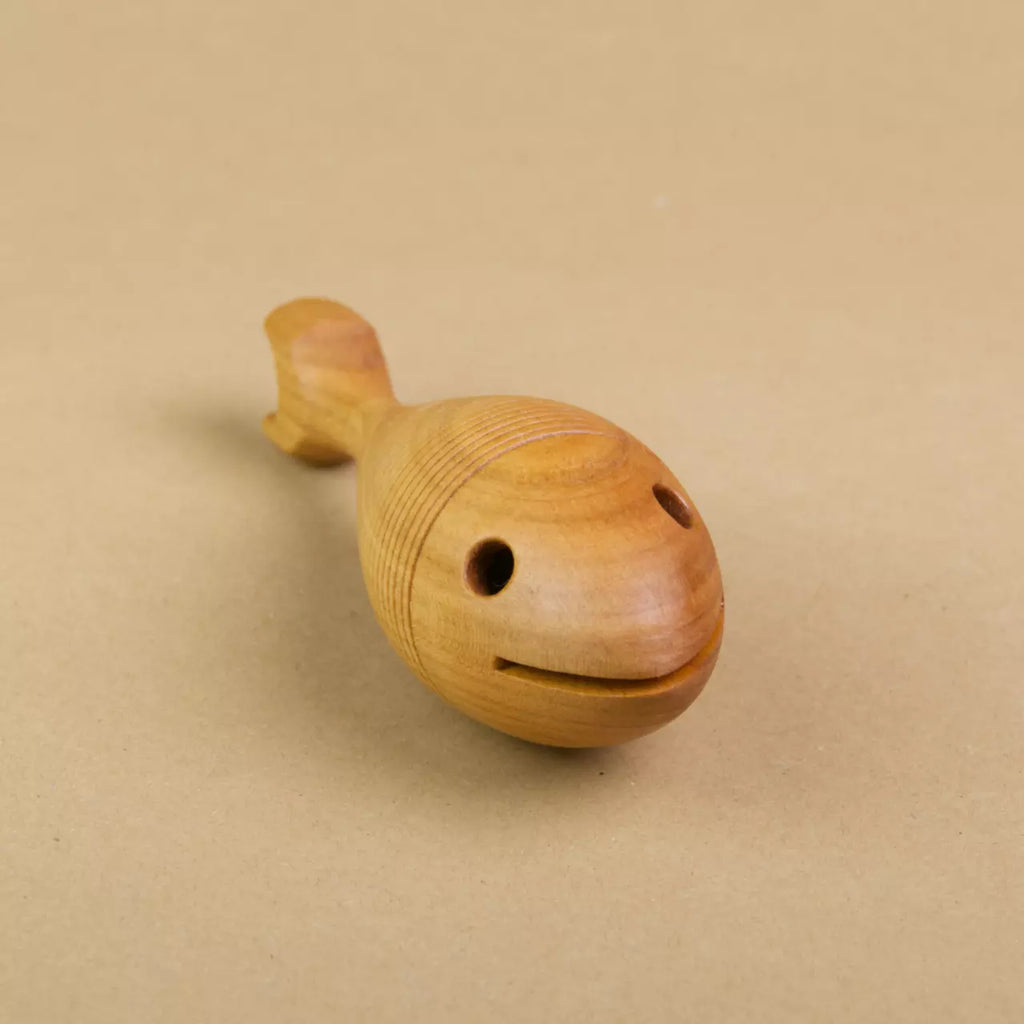 Urfisch Rassel, naturbelassenes Babyspielzeug – Foto 4