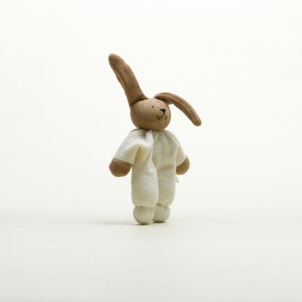 Frotteetier Hase mit Rassel aus bio Frottee.