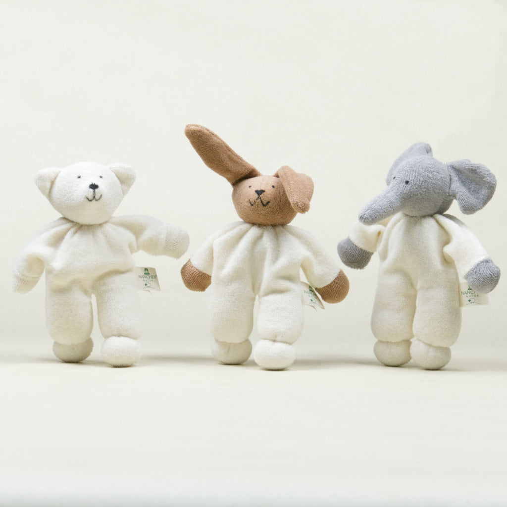 Frotteetiere aus bio Frottee mit Rassel, ein Eisbär, ein Hase und ein Elefant.