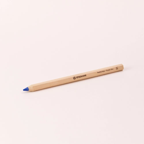 Stift von Stockmar in Preußischblau, 6-eckig.