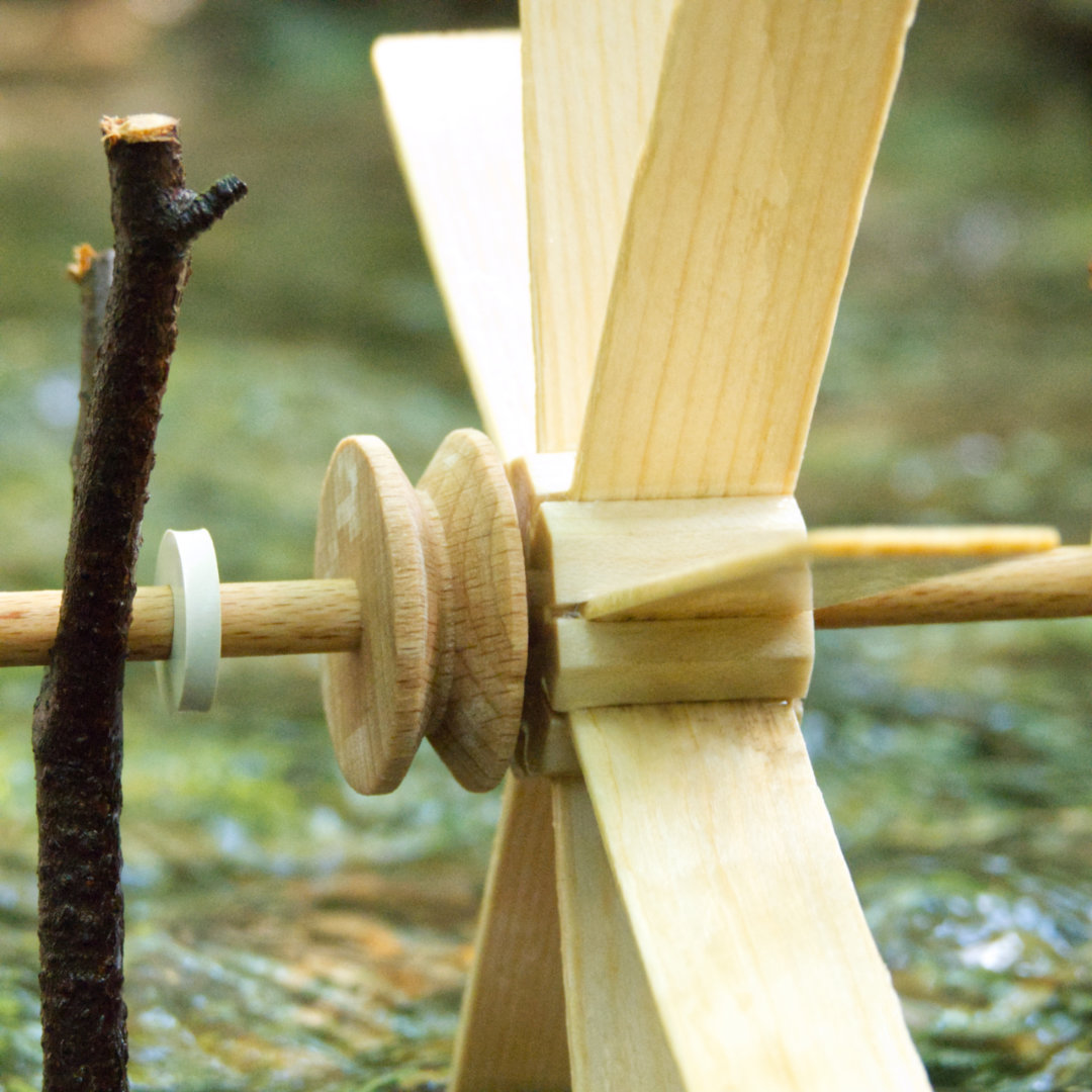 Kleines Holz-Wasserrad zum Zusammenbauen, Detailaufnahme