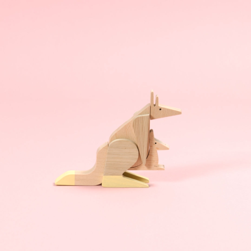 Känguru mit Baby Holzfigur aus Magnetischem Puzzle.