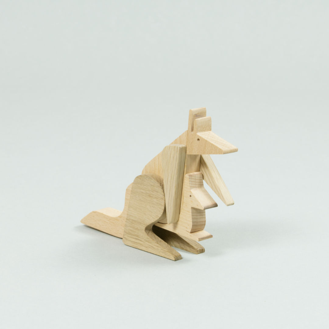 Känguru Magnetpuzzle mit kleinem Känguru Baby aus Holz.