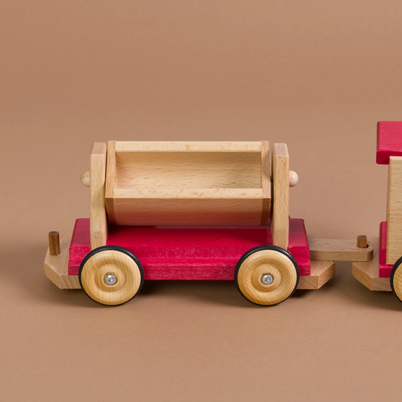 An die Eisenbahn angehängter Anhänger zum Kippen von Beck.