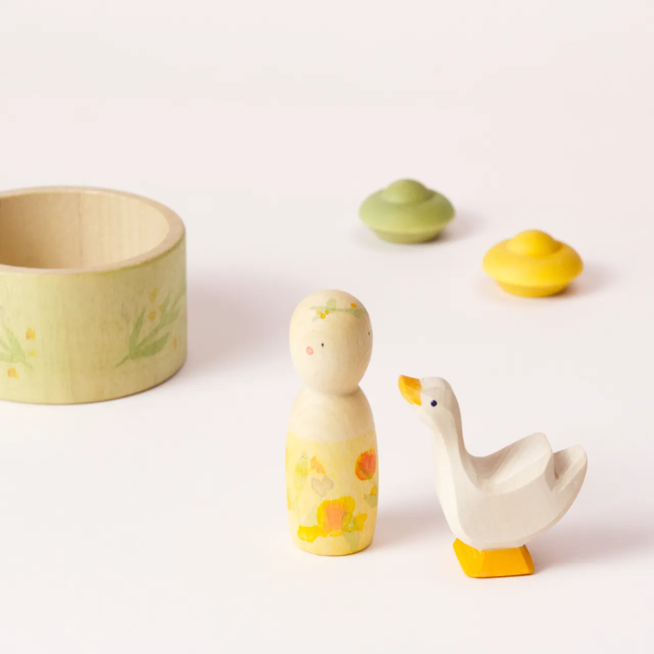 Hello Summer - Limitierte Jahreszeitenbox. Schachteln mit Markenaufdruck der: Seasons Collection von Ostheimer und Grapat